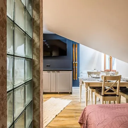 Tradycja Apartment *